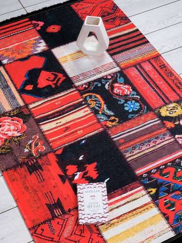  - Patchwork Desenli Siyah Kaymaz Taban Şönil Halı 7599